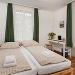 Interlaken Apartments Апартаменты *