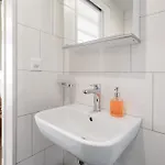 Interlaken Apartments Апартаменты *
