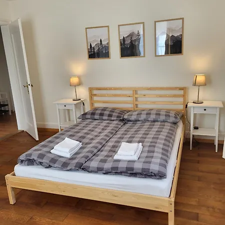 インターラーケン アパートメンツ *